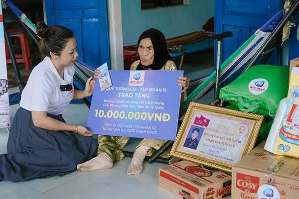 Một nhóm người đang ngồi vòng tròn trong buổi trị liệu nhóm, thể hiện sự hỗ trợ lẫn nhau trong quá trình phục hồi.